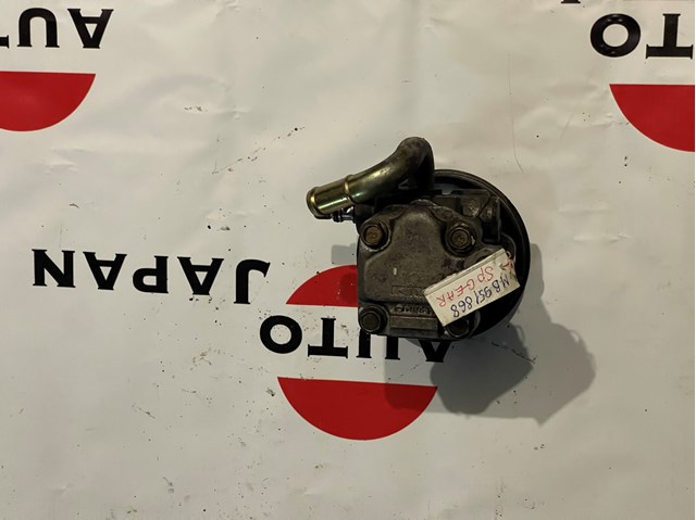 Насос рулевого механизма MB951868 MITSUBISHI