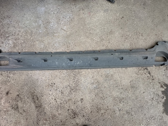 4KE825207C VAG Защита днища левая купить в Черновцы