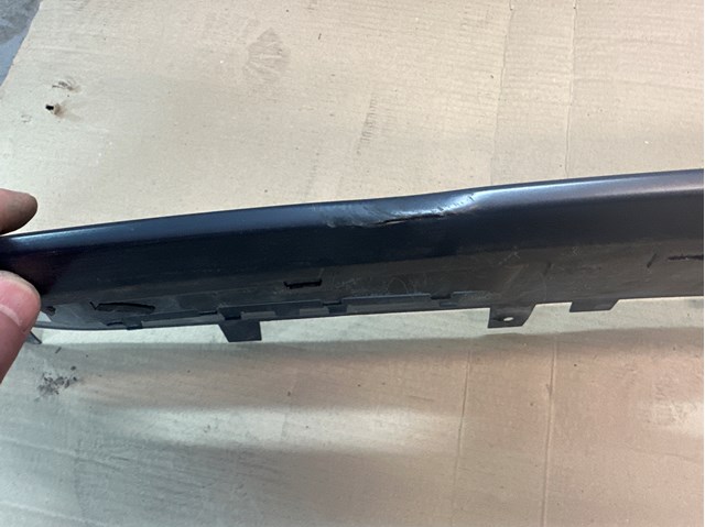 4M8807733A VAG Защита бампера переднего купить в Николаев