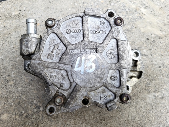 03L145100 VAG Вакуумный насос купить в Павлоград