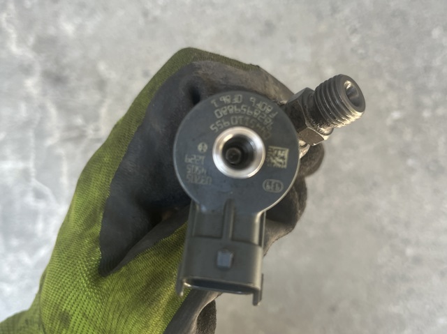 Топливные форсунки 0445110954 FORD