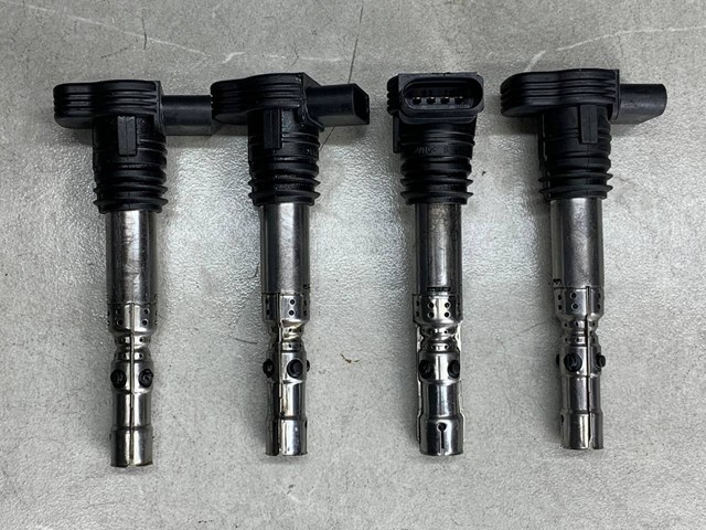 Катушка зажигания 06A905115D VAG