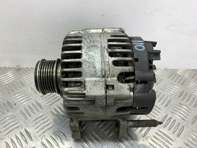 VAG 06F903023F Генератор в наличии Чернигов