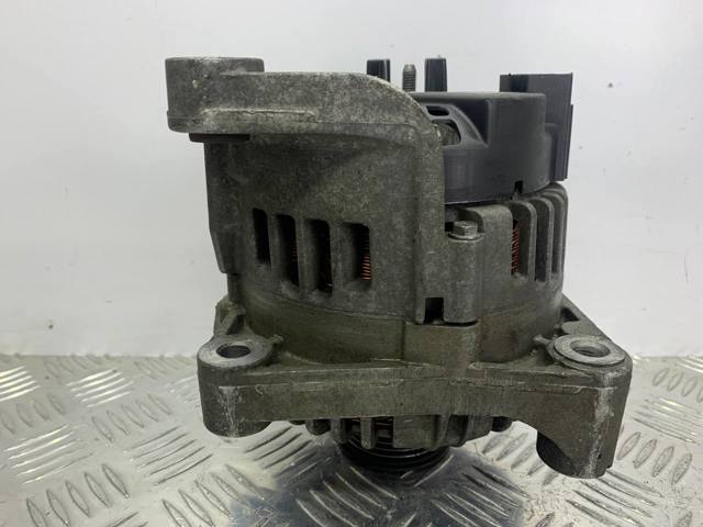 Генератор автомобильный 13588290 GM
