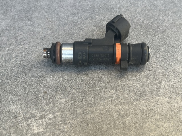 Форсунка впрыска топлива 16600AX20B NISSAN