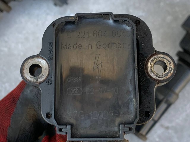 Катушка зажигания 221604006 BOSCH