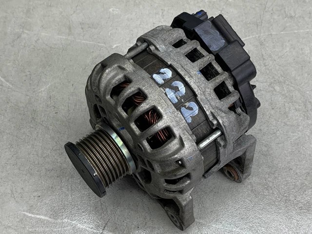 Генератор автомобиля 231008593R RENAULT