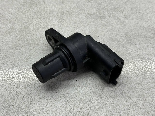 Датчик положения распределительного вала Опель Астра H TWINTOP