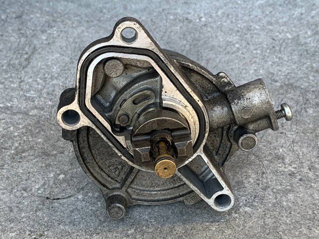 Насос вакуумный 288102A100 HYUNDAI