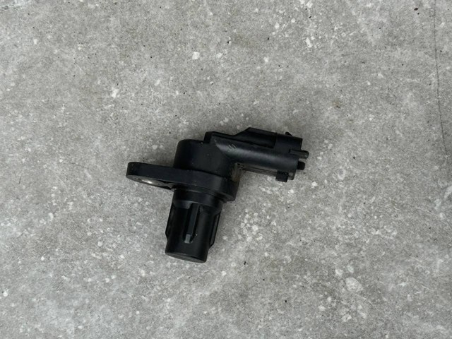 Датчик распределительного вала Opel Astra H TWINTOP