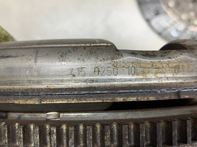 Маховик 415025010 LUK