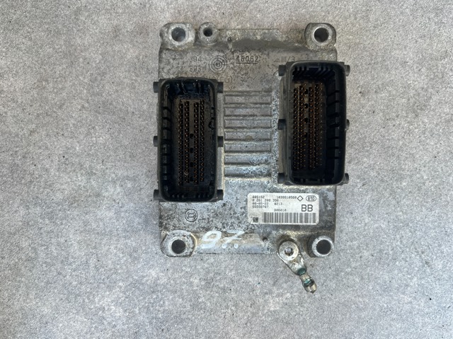 Модуль управления двигателем 55558787 OPEL