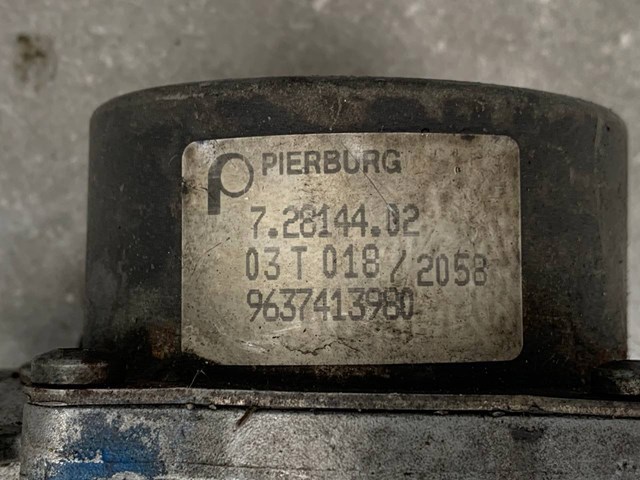 FORD 72814402 Насос вакуумный в наличии Украина