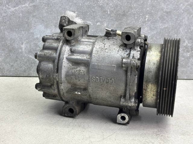 Насос кондиционера 8200600135 RENAULT