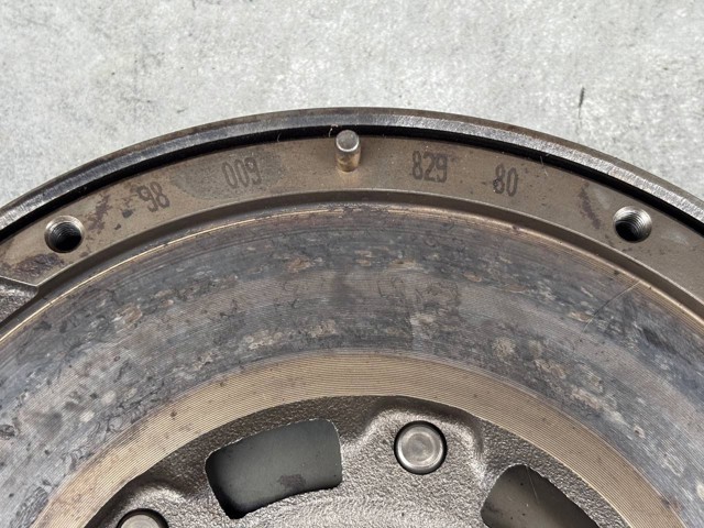 Маховик сцепления 9800982980 PEUGEOT