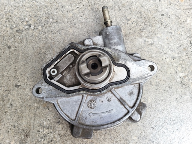 A6402300365 MERCEDES Насос вакуумный купить в Одесса
