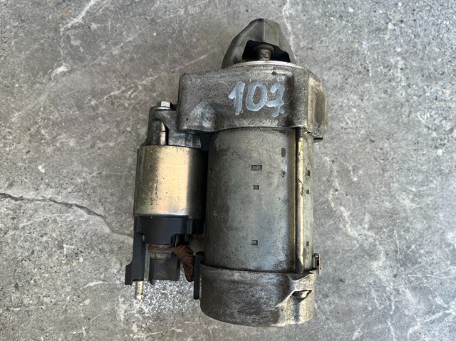 Стартер двигателя A6519062800 MERCEDES