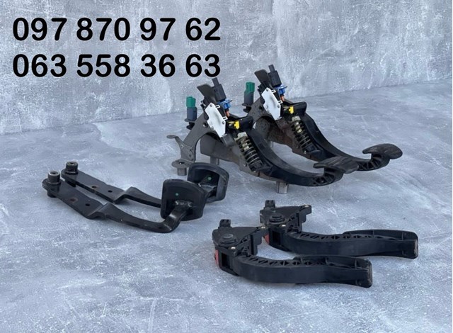 Педаль акселератора 180020024R RENAULT