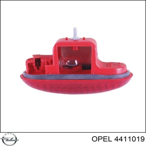 Стоп-сигнал задний дополнительный 4411019 OPEL