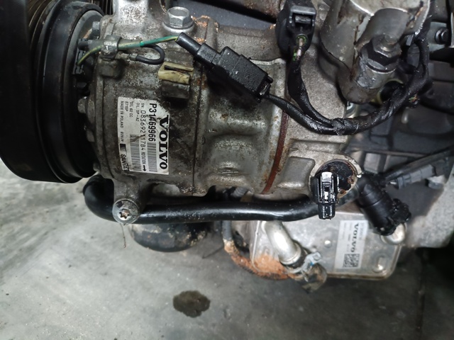 Компрессор кондиционера P31469966 VOLVO