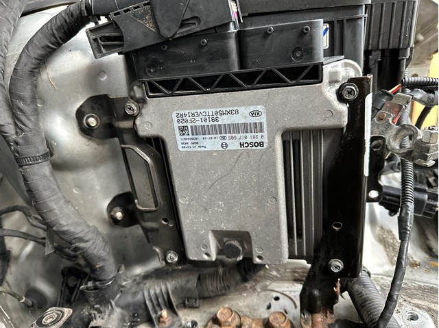 Электронный блок управления двигателем 391012F020 HYUNDAI