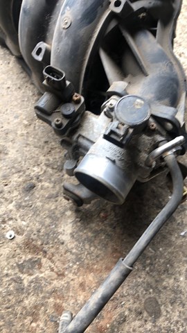 Блок дроссельной заслонки 2221028100 TOYOTA