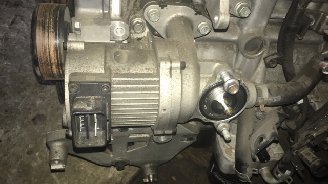 251002E270 HYUNDAI Помпа купить в Винница