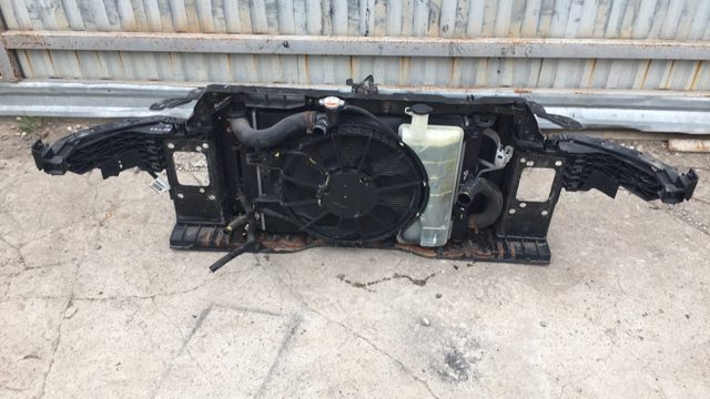 HYUNDAI 253103X650 Радиатор в наличии Черновцы