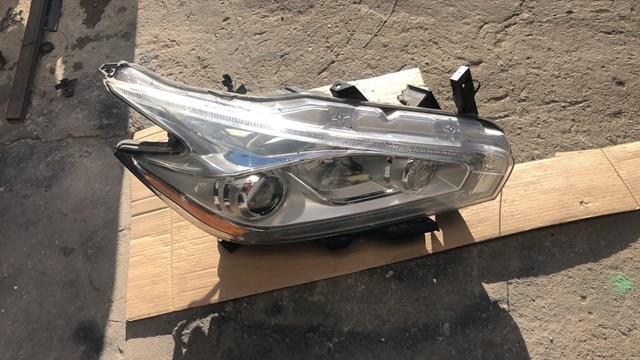 NISSAN 260105AA9A Фара правая в наличии Черкассы