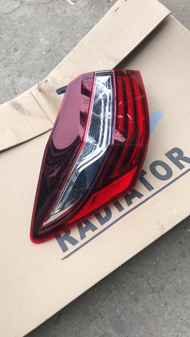 Задняя левая внешняя фара 33550T2AA21 HONDA
