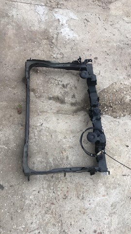 Усилитель бампера нижний 5321812901 TOYOTA