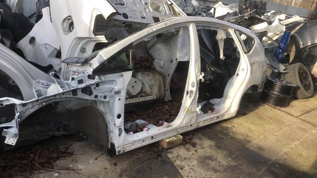 TOYOTA 6131247030 Стойка кузова центральная левая в наличии Черкассы