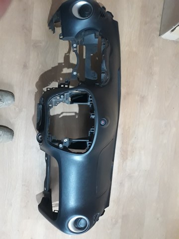 Передняя панель 682001KA0A NISSAN