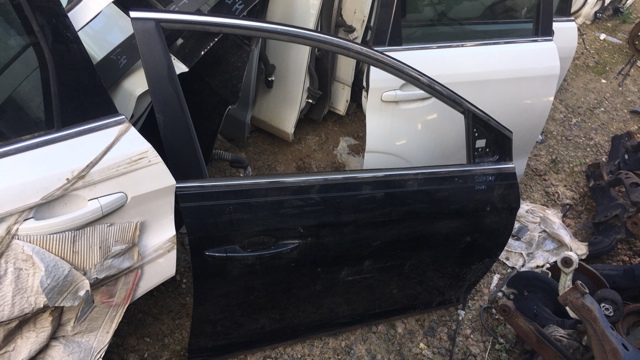 Пассажирская передняя дверь 76004C1010 HYUNDAI
