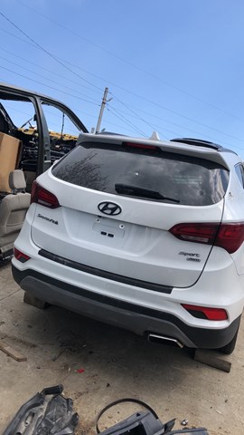 Стекло багажника (двери 3/5-й задней (ляды) 871104Z500 HYUNDAI