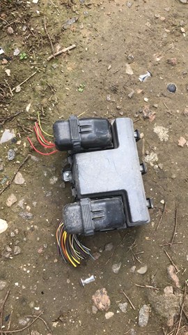 Коробка предохранителей DG9T14A067BF FORD