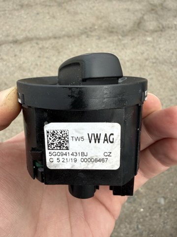 Переключатели электрические (переключатель света центральный) 5G0941431BJ VAG