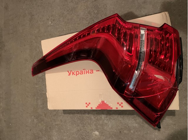 VOLVO 31655358 Фонарь задний левый внешний в наличии Павлоград