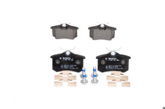 Колодки на тормоз задний дисковый 0986494596 BOSCH
