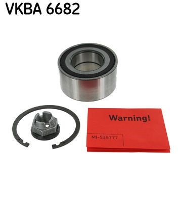 Комплект подшипника ступицы колеса VKBA6682 SKF