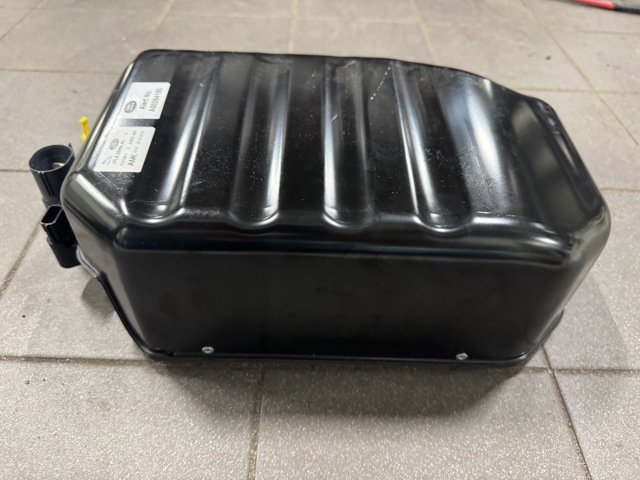 Компрессор подкачки амортизаторов LR140036 LAND ROVER
