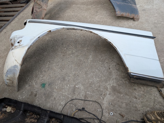 MERCEDES A1238800518 Крыло переднее левое в наличии Полтава