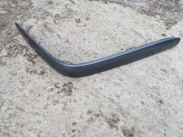 Накладка бампера переднего, правая A2108851421 MERCEDES