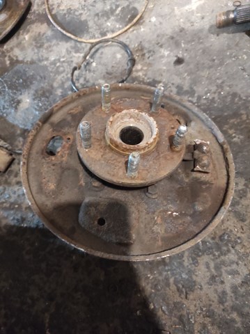 Цапфа поворотного кулака RLH101321 LAND ROVER