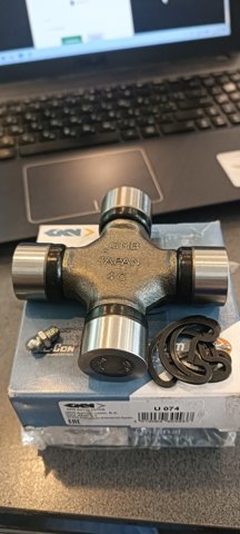 U074 SPIDAN Крестовина карданного вала заднего купить в Львов