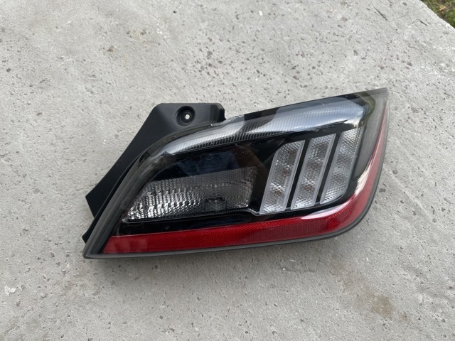 Фара заднего бампера, правый 92406J9600 HYUNDAI