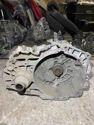 Корпус коробки передач 02N301103 VAG