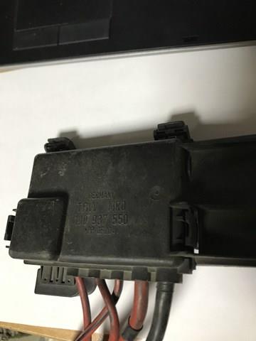Коробка предохранителей 1J0937550 VAG
