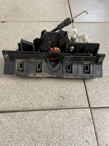 Замок и ручка двери задка 4B0827565J VAG