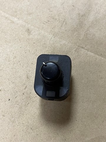 Блок управления зеркалами заднего вида, на двери 5P0959565 VAG